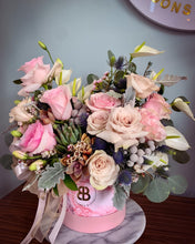Load image into Gallery viewer, Pearl & Petals