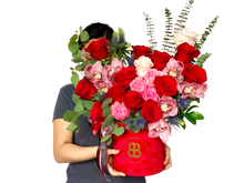 Load image into Gallery viewer, Floral Elegance
